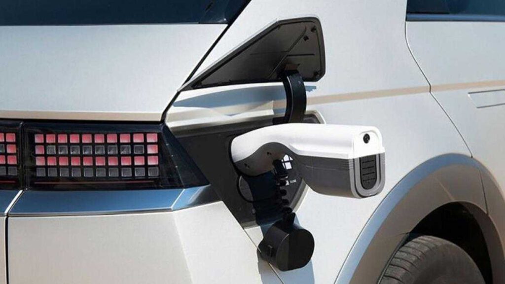 Hyundai’den elektrikli araçta enerji devrimi! Benzin dönemi sona eriyor